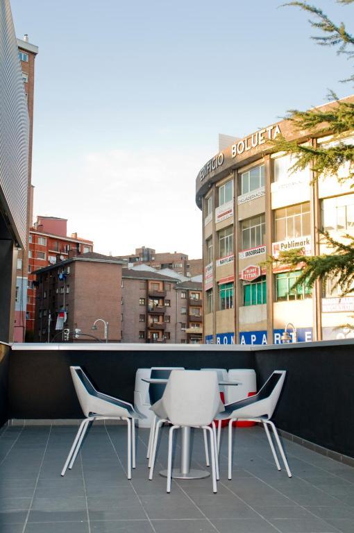 Bbk Bilbao Good Hostel מראה חיצוני תמונה