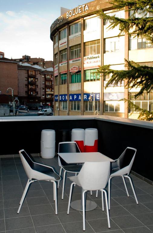 Bbk Bilbao Good Hostel מראה חיצוני תמונה