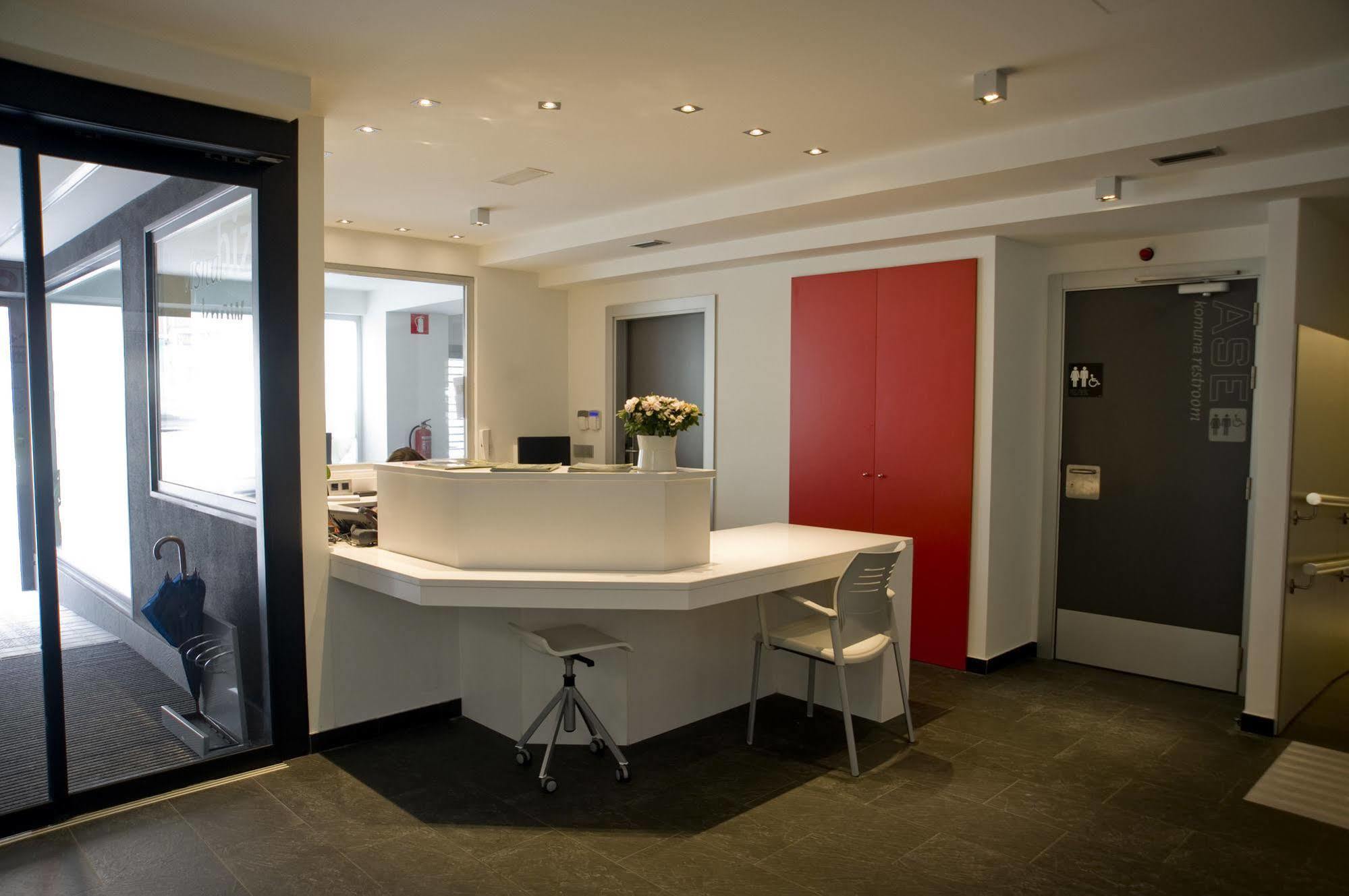 Bbk Bilbao Good Hostel מראה חיצוני תמונה